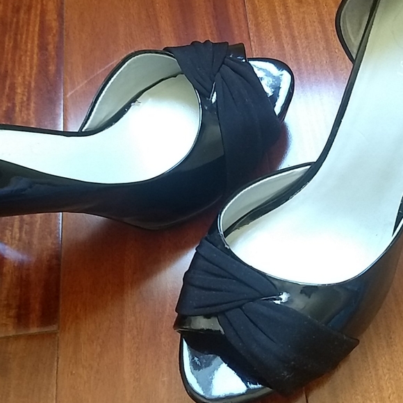 Nine West Platform Peep Toe Heels - Picture 3 of 8